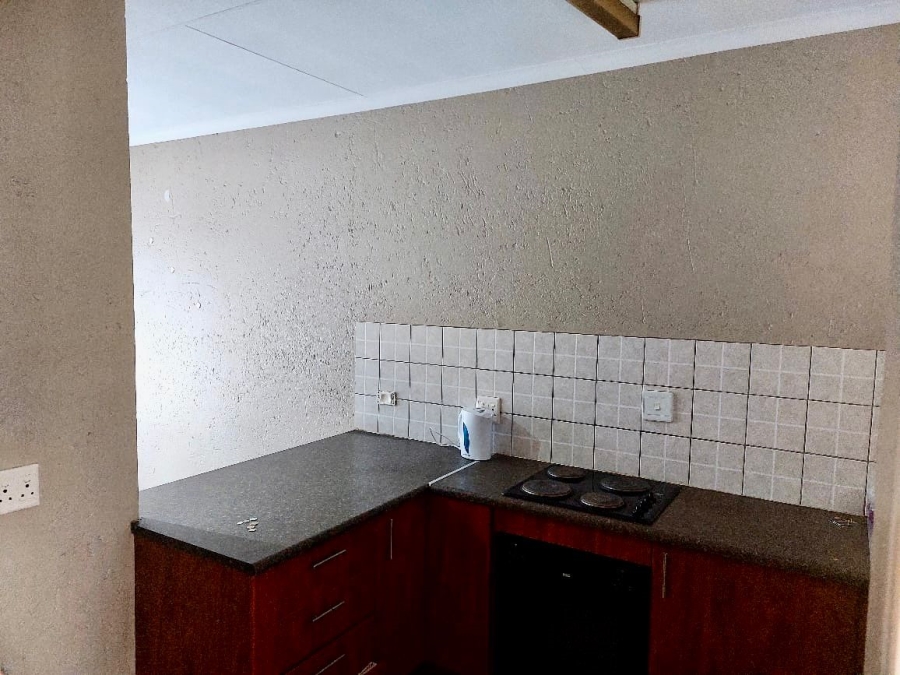 2 Bedroom Property for Sale in Waterval East North West